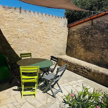 La Maison Aux Volets Verts Bonnes (Vienne)
